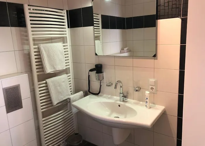 酒店 Garni Rabennest 布劳巴赫